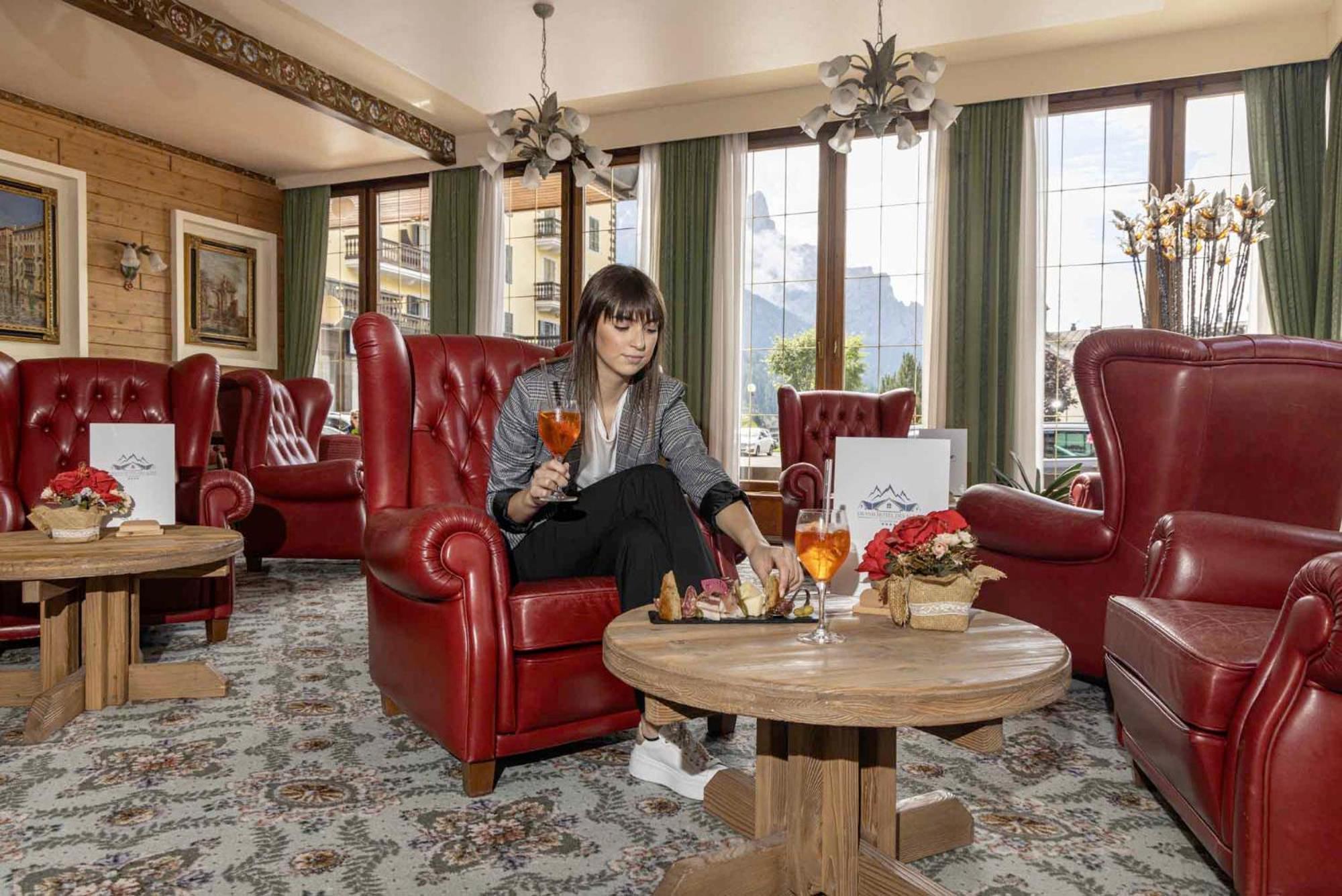 G. Hotel Des Alpes San Martino Di Castrozza Exteriör bild