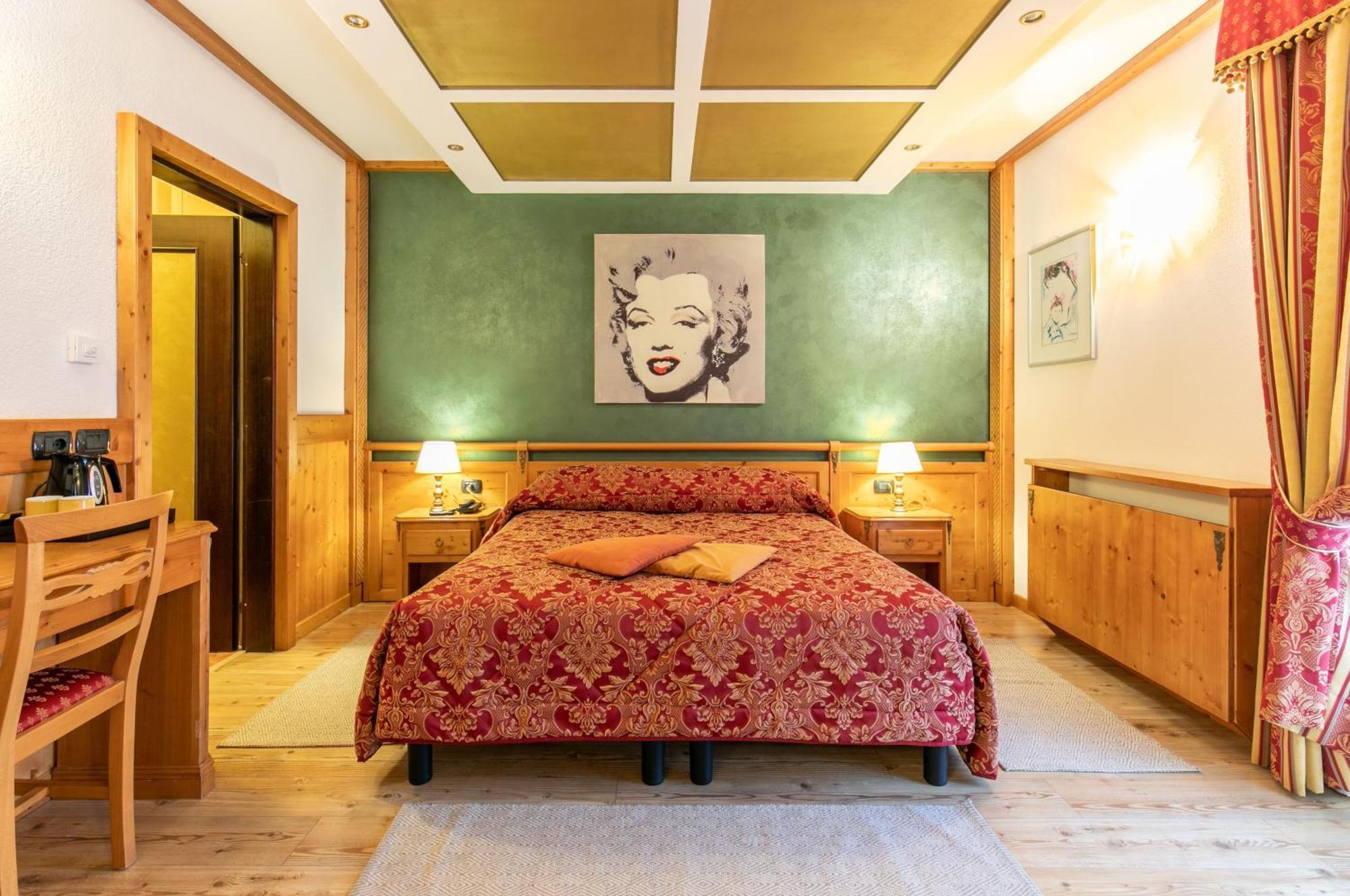 G. Hotel Des Alpes San Martino Di Castrozza Exteriör bild
